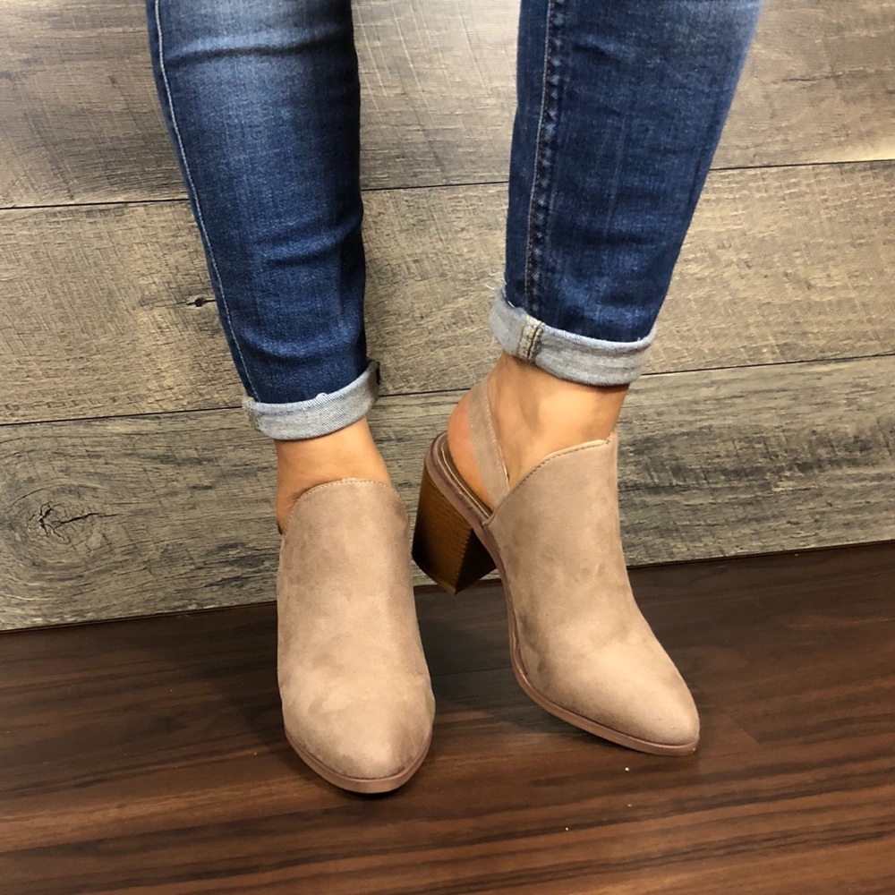 FAUX SUEDE ALMOND TOE - Picture 3 of 6